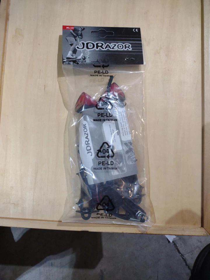 Razor Scooter #5120 Original Light Pods - Image 2 of 4