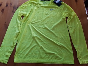 fluorescent yellow running tops