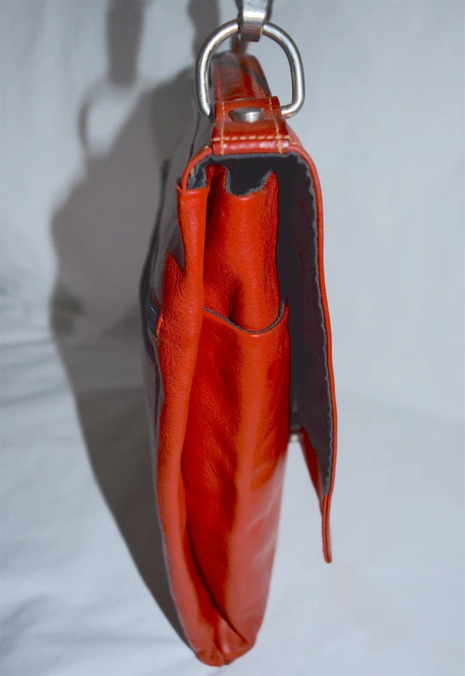 Bolso de Hombro Mensajero Kara Van Gasolina Bandolera Cuero Hecho en Italia Foto 3 de 4