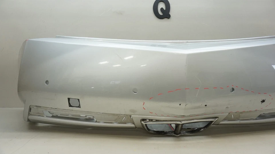 Cubierta de parachoques trasero Cadillac CTS 2012-2014 con orificios de sensor OEM Foto 3 de 4