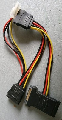 Sata Stromkabel, 1x Buchse an 3x SATA Stecker 1xMolex Stecker, 3-fach Spliter