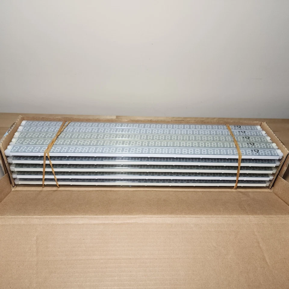 Box of 250 Broadcom Avago HDSP-B05G LED Displays 4-Digit Green - Image 3 of 4