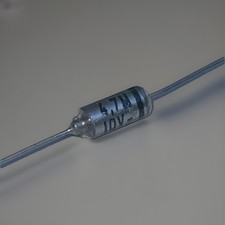 1 Piece - 4.7uF 10V - SIEMENS TaSF - B45170 - Tantalum Capacitors - Vintage NOS