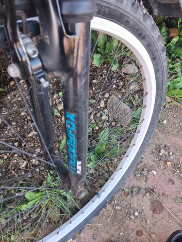 Muddyfox Flare 26" Mountain Bike - turquoise and white - Picture 13 of 14