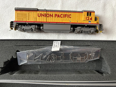 Bachmann Plus 31102 Diesellok Union Pacific 'nr. 124 Gleichstrom H0