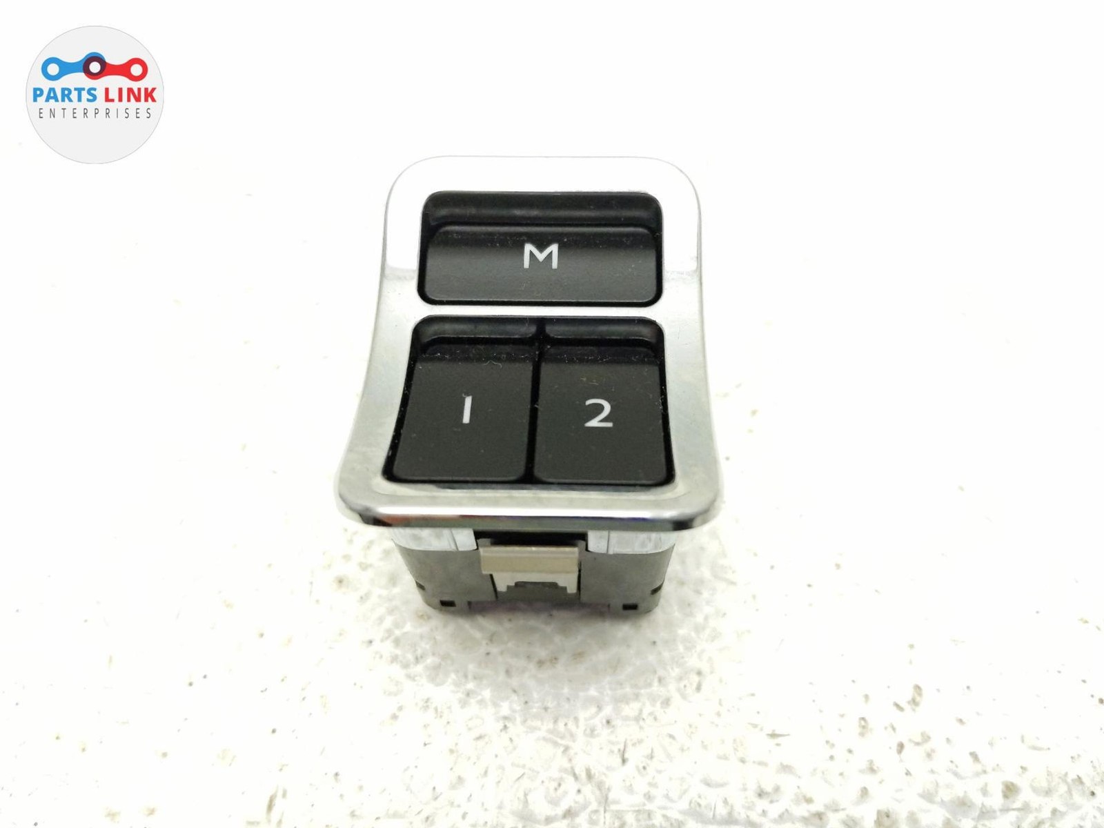 2016-20 BENTLEY BENTAYGA FRONT RIGHT SEAT MEMORY SWITCH BUTTONS TRIM ASSEMBLY 3K