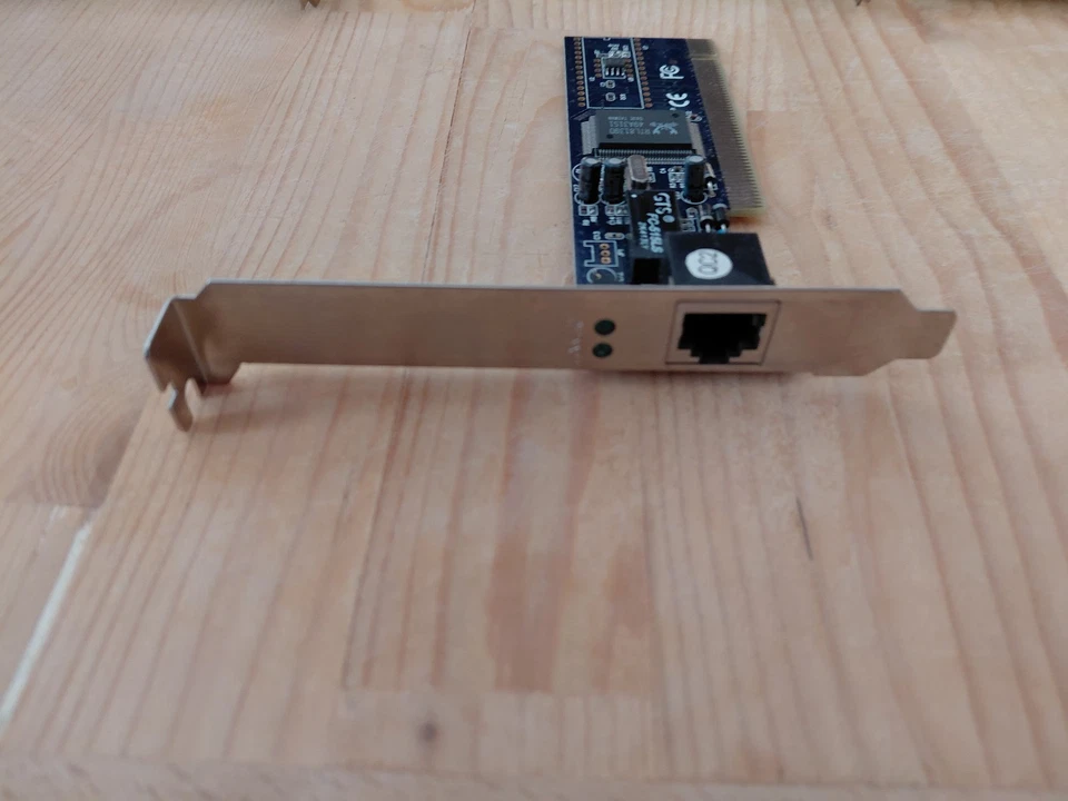 Scheda di rete LAN Ethernet PCI Realtek RTL8139D per PC - Immagine 2 di 3