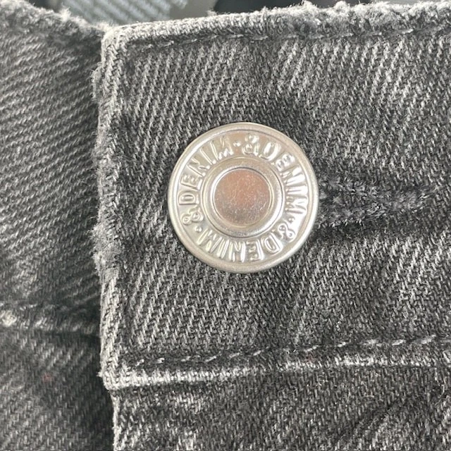 H&M &Denim Women’s 14 Curvy Fit Wide Leg Ultra High Waist Jeans NWT Black - Image 3 of 4