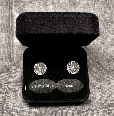 R. H. Macy & Co. Diamant Cluster Ohrstecker in Sterlingsilber Herstellungsjahr 200 $