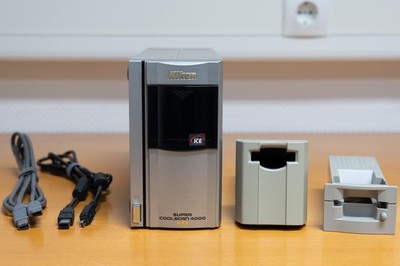 Nikon Super Coolscan 4000 ED Dia- & Filmscanner (mit Adaptern SA-21 und MA-20)