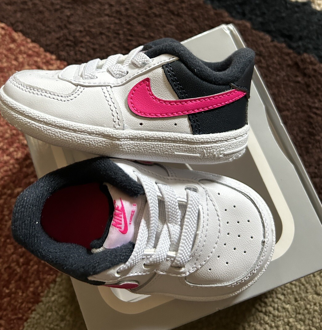 PONY Scarpe da bambina Nike Force 1 (CB) bianco rosa bambino taglia 4C nuove con scatola