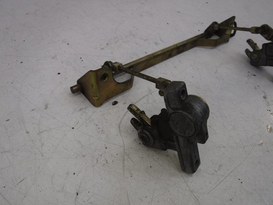 Kawasaki Concours 1000 1997 conjunto de bloqueo de pestillo de asiento de pasajero trasero Foto 2 de 3