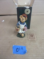 Boyds Bears Molly B Berriweather 02002-21 Resin Bearstone Collection Figurine