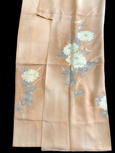 Japanese Vintage Handmade Peach White Floral Silk KIMONO - Lovely! (RF1073) - Picture 4 of 12