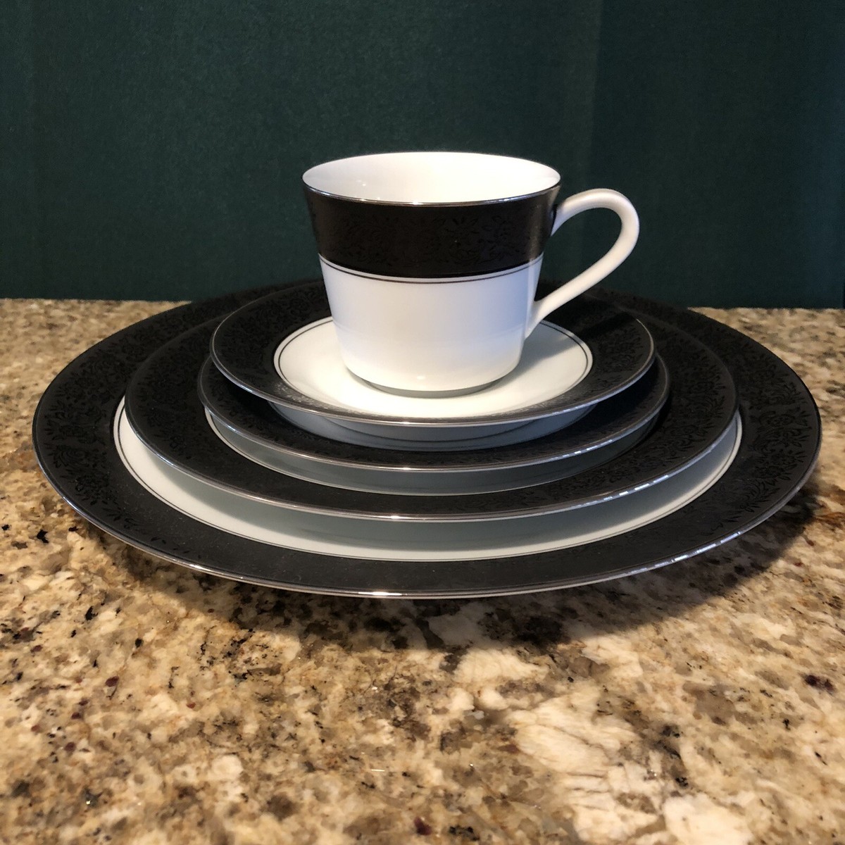 NORITAKE MIRANO 6878 • 10-pc SET • 2 Full Places • MINT• Black on