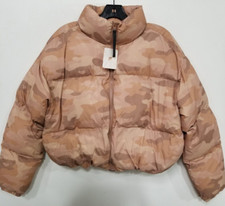 Fabletics Wander Cropped Puffer Sz M - Teddy Large Camo Willow Bark Logo