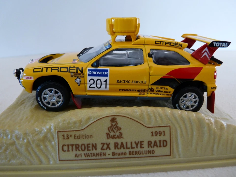 CITROEN ZX RALLYE RAID N° 201 gagnante du DAKAR 1991 de marque NOREV au 1/43 - Photo 3/4