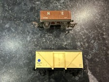 OO Wagon Set : Hornby Dublo 2 Rail Fish Van , Tri-ang  NE Brown 7 Plank Wagon