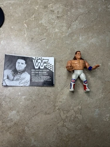1991 WWE WWF The British Bulldog Wrestling Figure - Hasbro Titan W/ Card