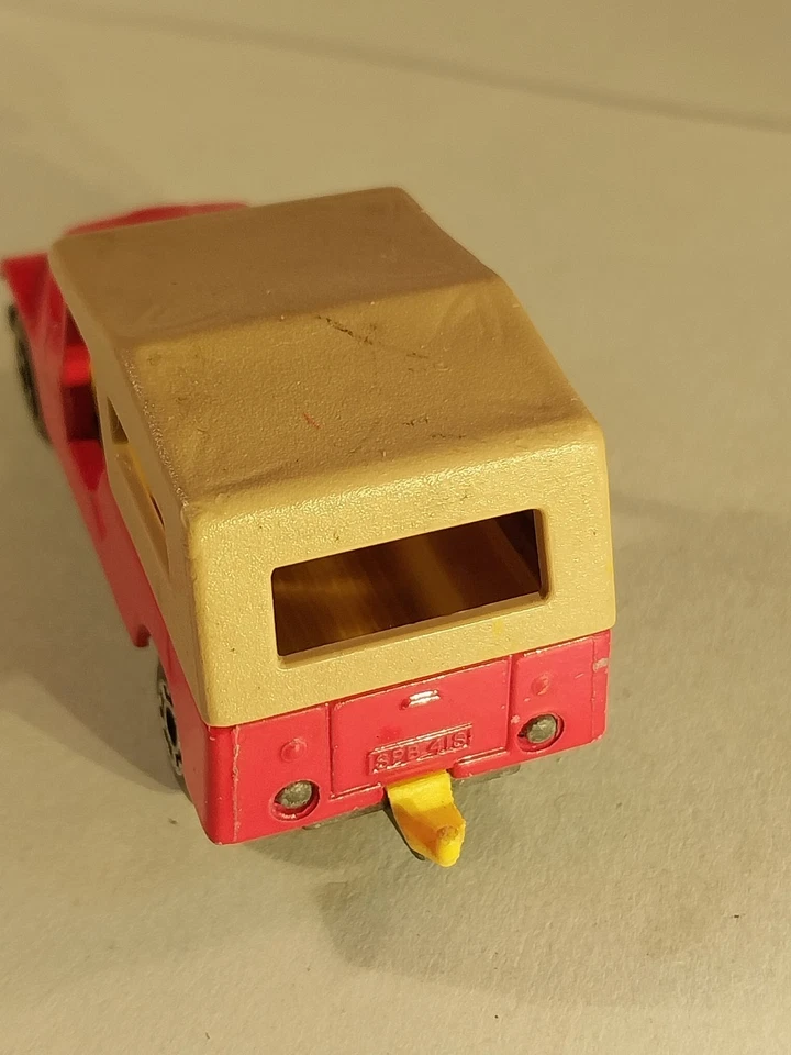 Matchbox Superfast nº. 53 Jeep CJ6 vermelho com teto bronzeado. Bom estado. De 1977. - Imagem 4 de 4