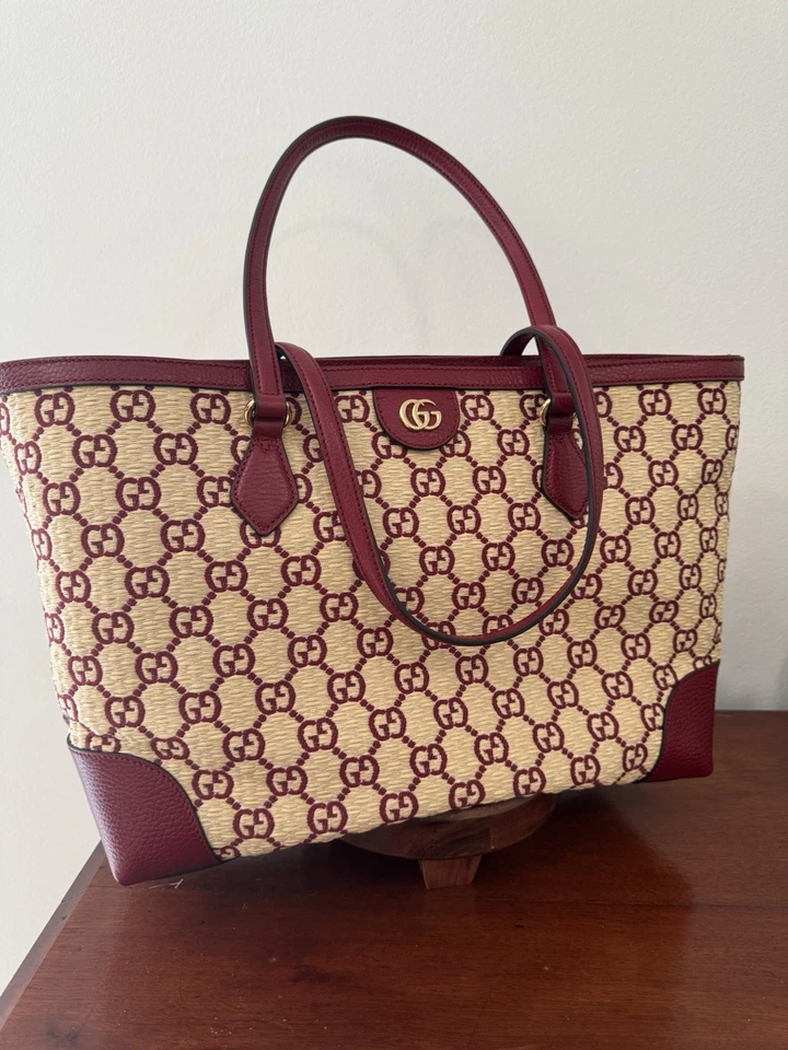 Bolso de Mano Gucci Ophidia Mediano Cuero/Paja GG Rojo Cereza Nuevo y Bolso Antipolvo Foto 3 de 4