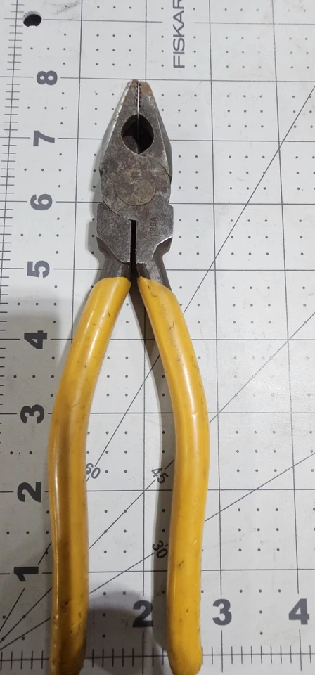 Alicate Linesman forjado de caída de 8" Foto 2 de 4