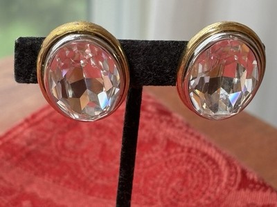 CINER Gold Tone Clear Sparkling Crystal Statement Clip On Earrings 1 1/8''