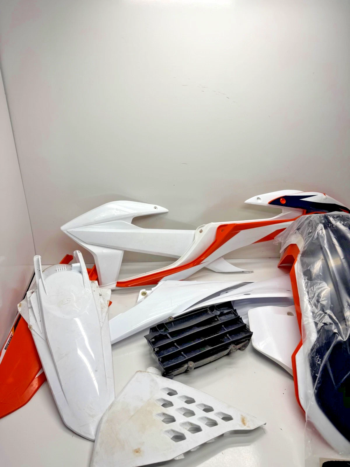 Ktm Acerbis & OEM plastic kit fenders number plates shrouds 19-22 125-450