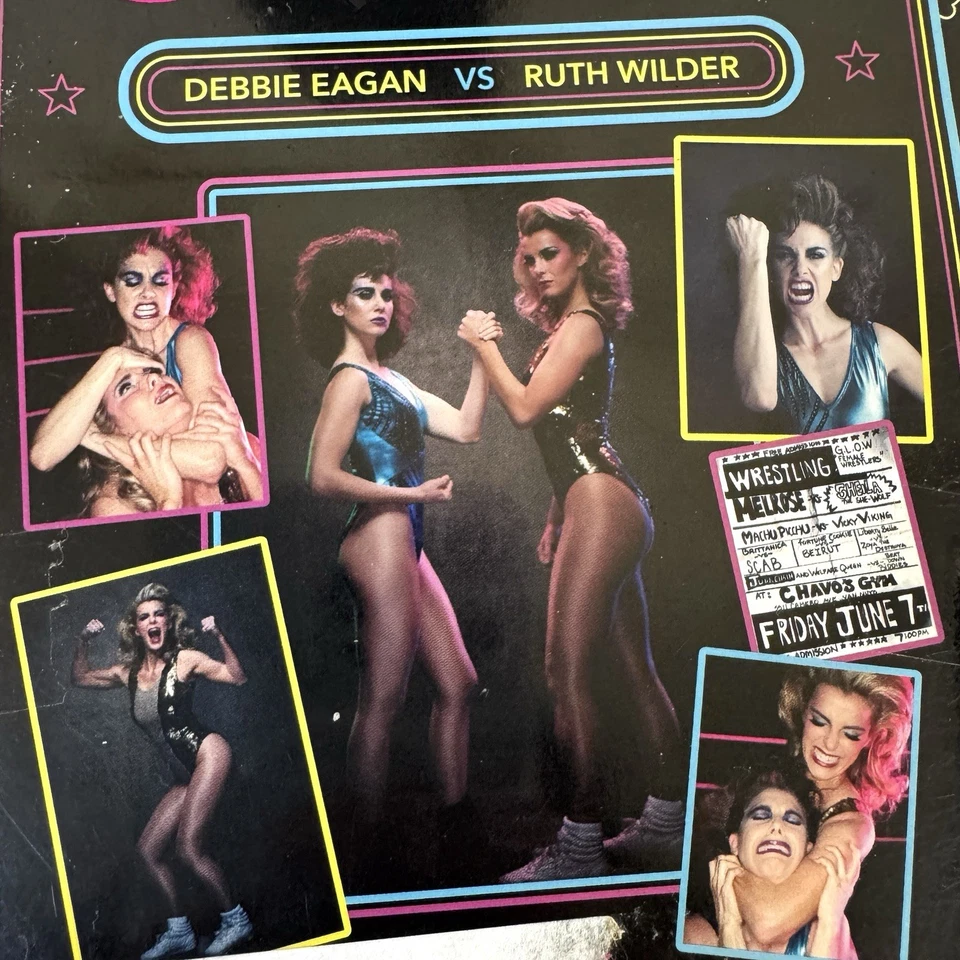 NUEVO EN CAJA GLOW Debbie Eagan vs Ruth Wilder 3,75” Figura de juguete de acción coleccionable Paquete de 2 Foto 4 de 4