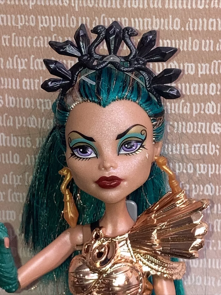 Nefera de nile boo york na caixa doll mattel  Monster high, Monster high  dolls, Monster high characters