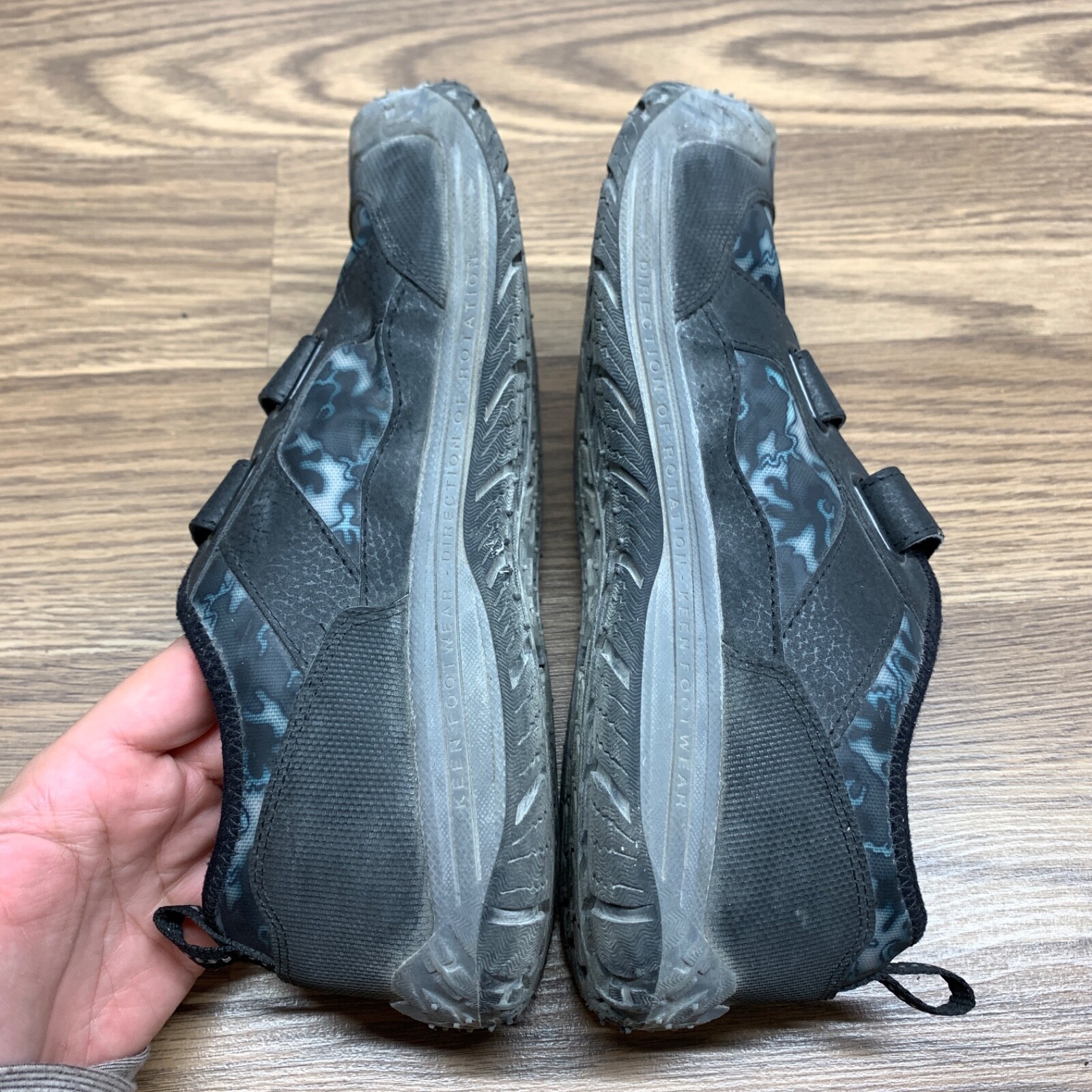 Sneakers KEEN ragazzo taglia 5 EU 37 Speed Hound nere mimetiche cinturino ad anello con gancio