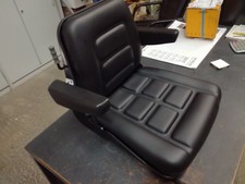 Sitz gefedert m. Armlehnen +Beckengurt für Baumaschinen,Lader,Minibagger,Stapler