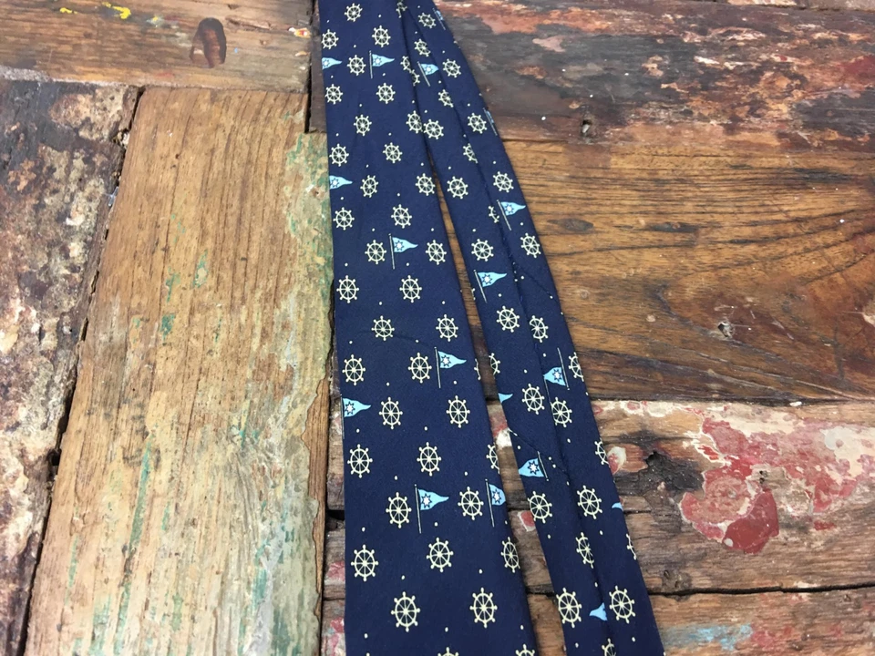 Emilo Pucci 100% Seda Pura Temática Náutica Envíos Casco Corbata Azul Hecho en Italia Para Hombres Foto 3 de 4