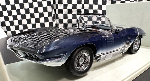 UT Models 1961 Chevrolet Corvette Mako Shark Concept Car 1:18 Diecast Boxed - Picture 7 of 10
