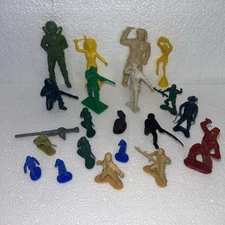 21 Vintage Plastic Fort West Indian / Cowboy/Military Figures - 2"-1 Tim Mee