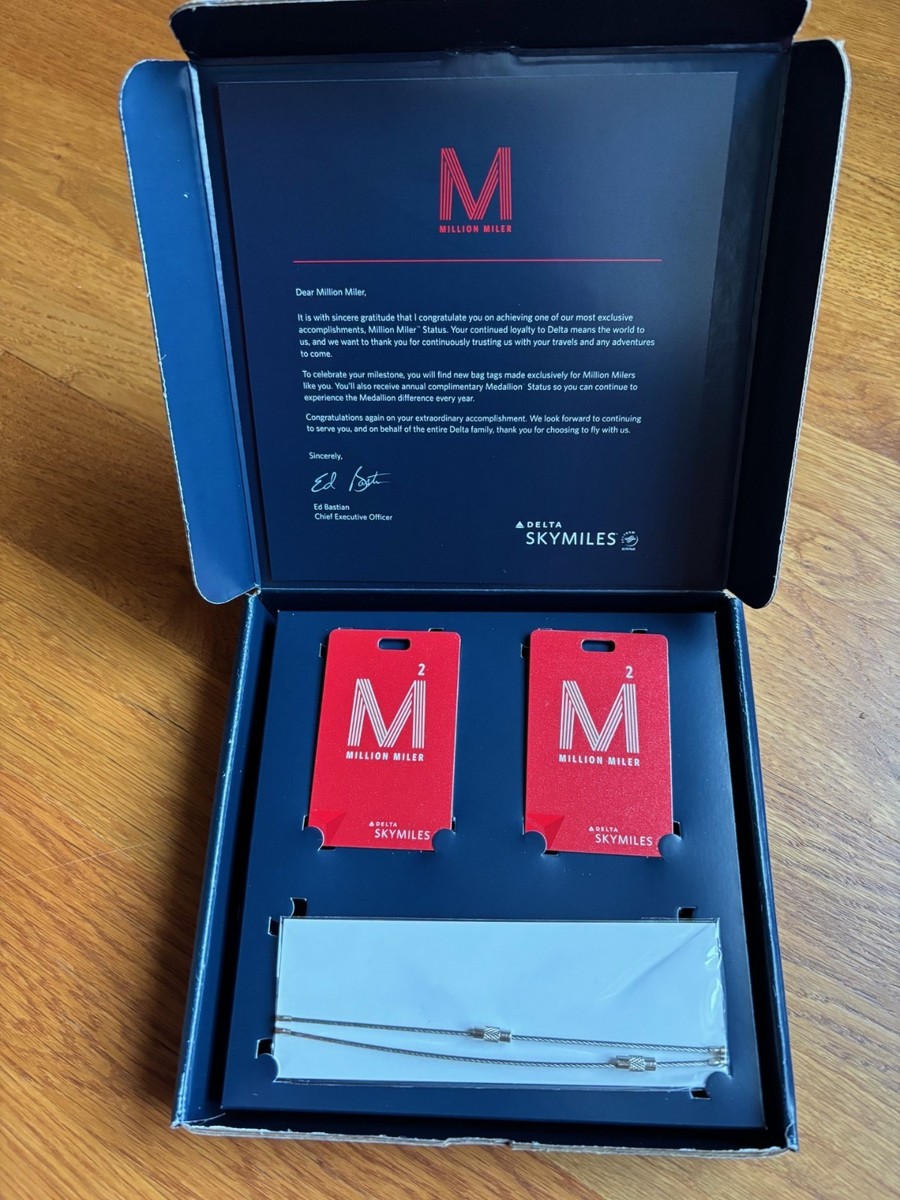 Delta 2 Million Miler Elite Medallion Welcome Kit – 2 Tags +