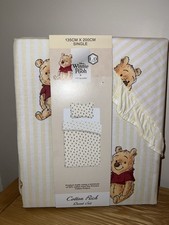 The Viral Disney Winnie the Pooh Reversible Frill Duvet Cover Set