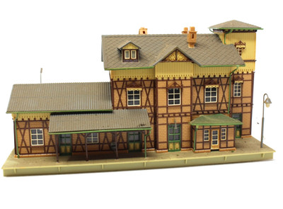 Faller H0 B-112 Bahnhof  Nieder-Ramstadt-Traisa  -  25,8 x 14 x 14 cm H0 HO 1:87