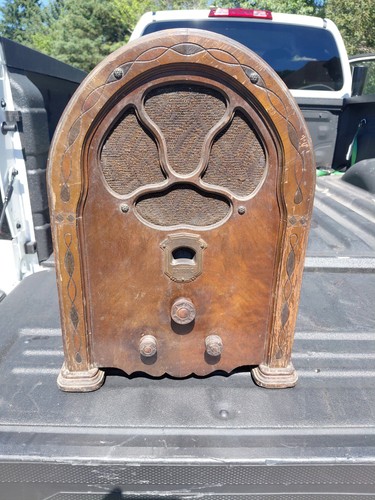 Antique Wurlitzer Lyric Radio