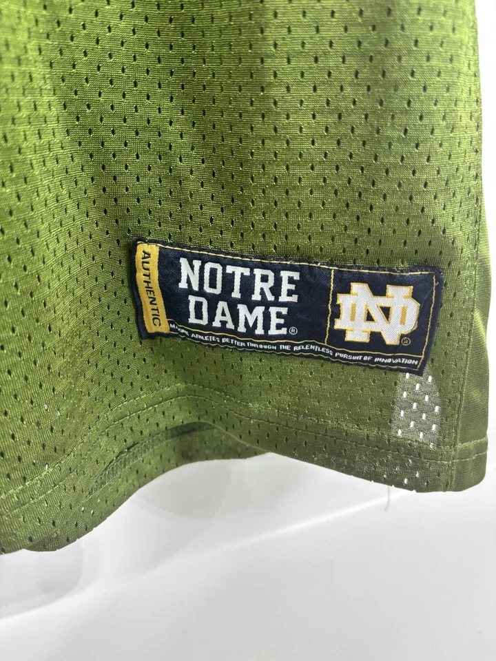 Camiseta deportiva Under Armour para hombre Notre Dame Fighting Irish Shamrock Series Joe Montana L Foto 2 de 4