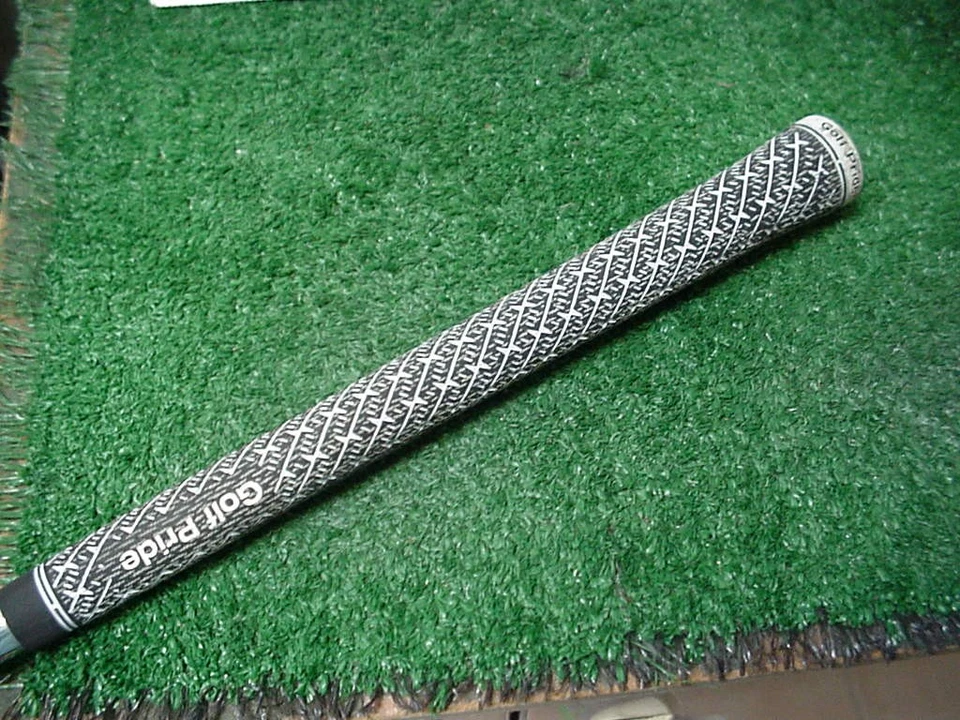 Nice 2020 2019 Taylor Made P-790 8 Iron Dynamic Gold 105 S-300 Stiff +1 Inch - Image 4 of 4