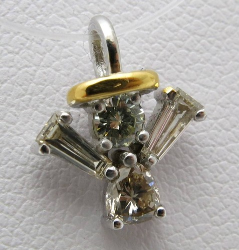 DISEÑO MADURO - COLGANTE DIAMANTE SUPERIOR ÁNGEL - DE ORFEBRERÍA PROPIA - ORO 585 - Imagen 8 de 8