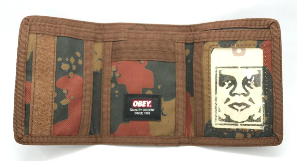 CARTERA TRIPLE PLIEGUE DE LONA OBEY QUALITY DISENT (WOODLAND CAMO) ¡TOTALMENTE NUEVA con ETIQUETA!! Foto 2 de 2