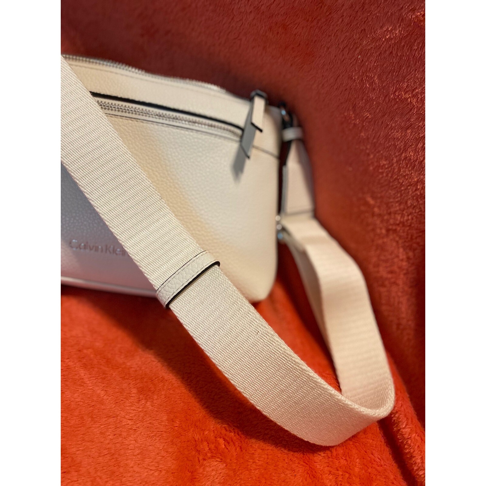 Calvin Klein Crossbody Bag, Front Zip Pocket Adjustable Strap Ivory NEW thumbnail 9