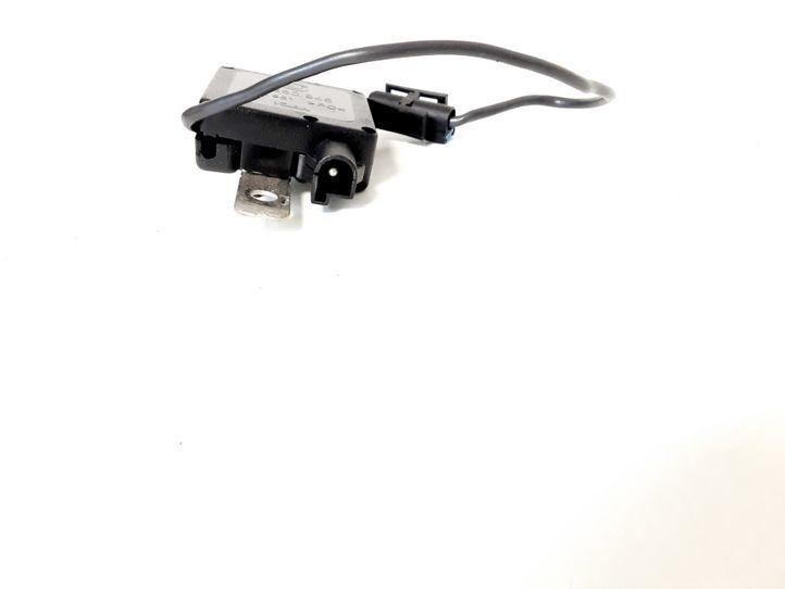 BMW X5 E53 Antennenverstärker 8380945 4.40 Petrol 210kw 2001  