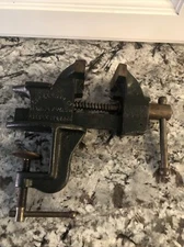 Littlestown Hardware and Foundry Co #2 Bench Mounted Vise C. 1910