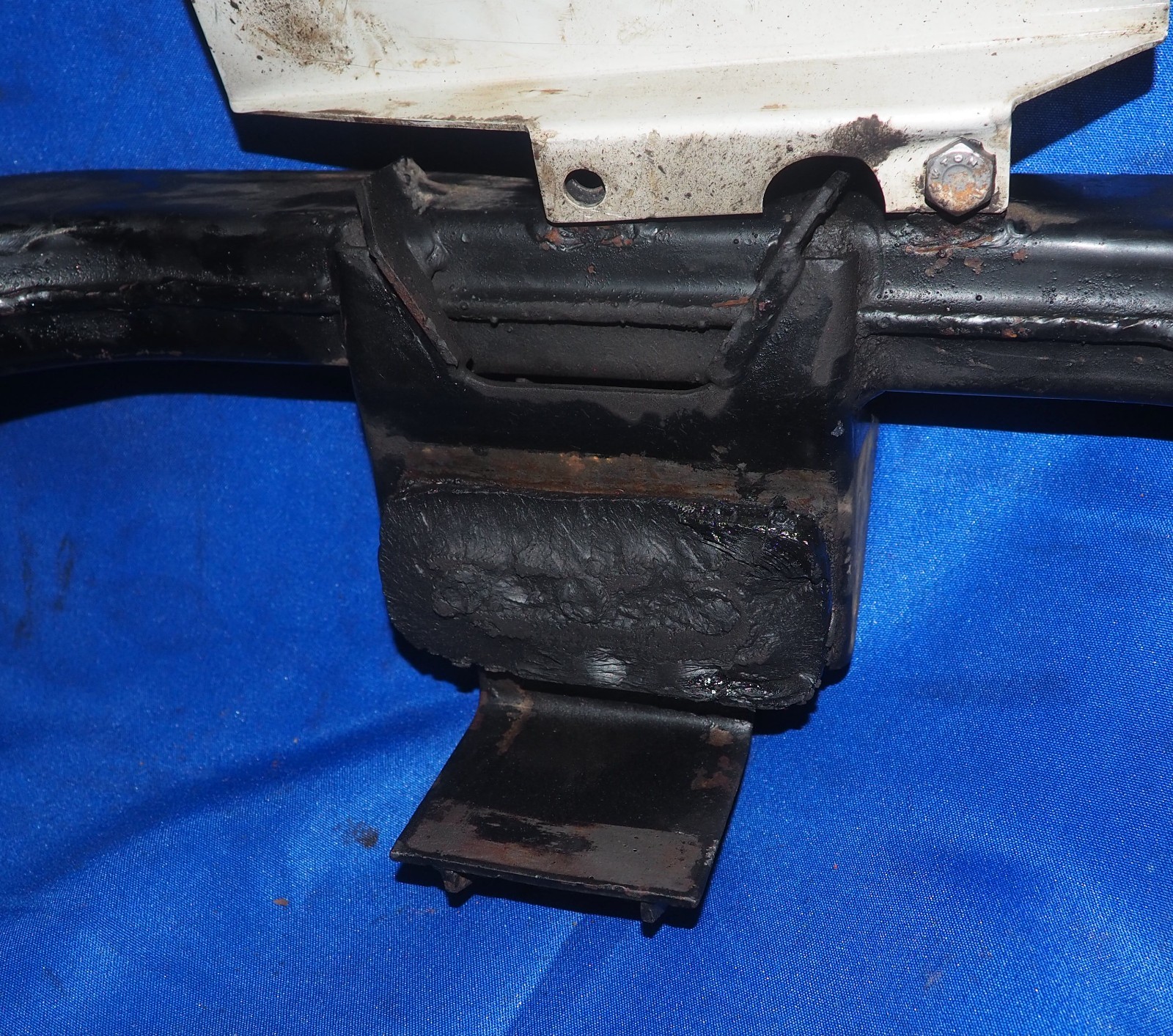 1965-1980 Rolls Royce Silver Shadow RHD Gearbox Mount Mount Bracket Plate OEM