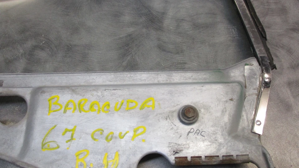 1967-1969 PLYMOUTH BARRACUDA CUARTO DE VIDRIO LADO DERECHO NOTCHBACK CUPÉ Foto 3 de 4