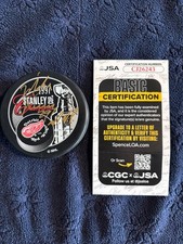 Mike Vernon #29/MVP Signed 1997 Stanley Cup Champions Red Wings Puck  JSA COA