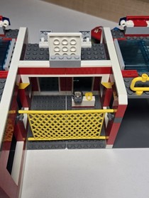 LEGO CITY: Fire Station (7208)